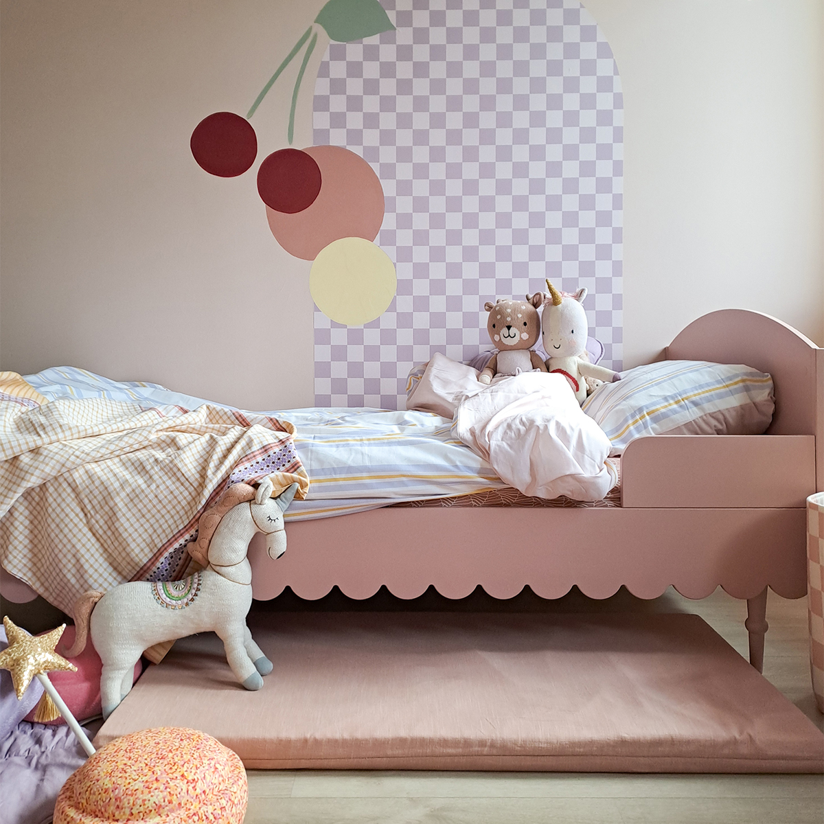 Woodluck_Babushka_rose_lit_90x200_3