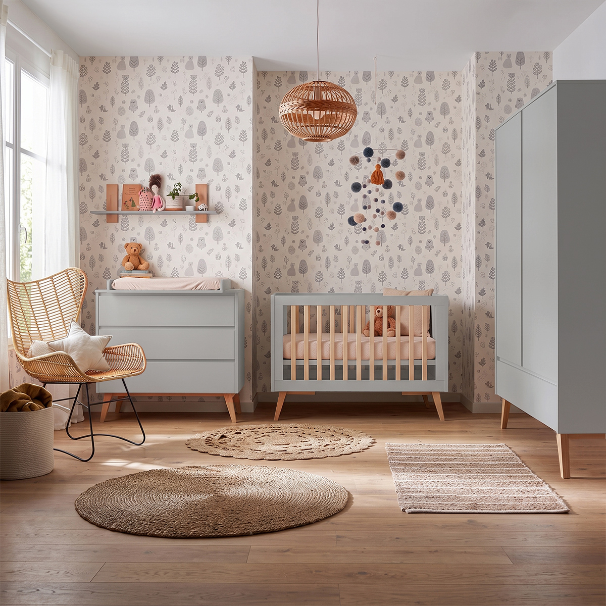 Chambre complète lit évolutif 60x120 commode à langer et armoire 2 portes Pinio Swing - Gris et bois