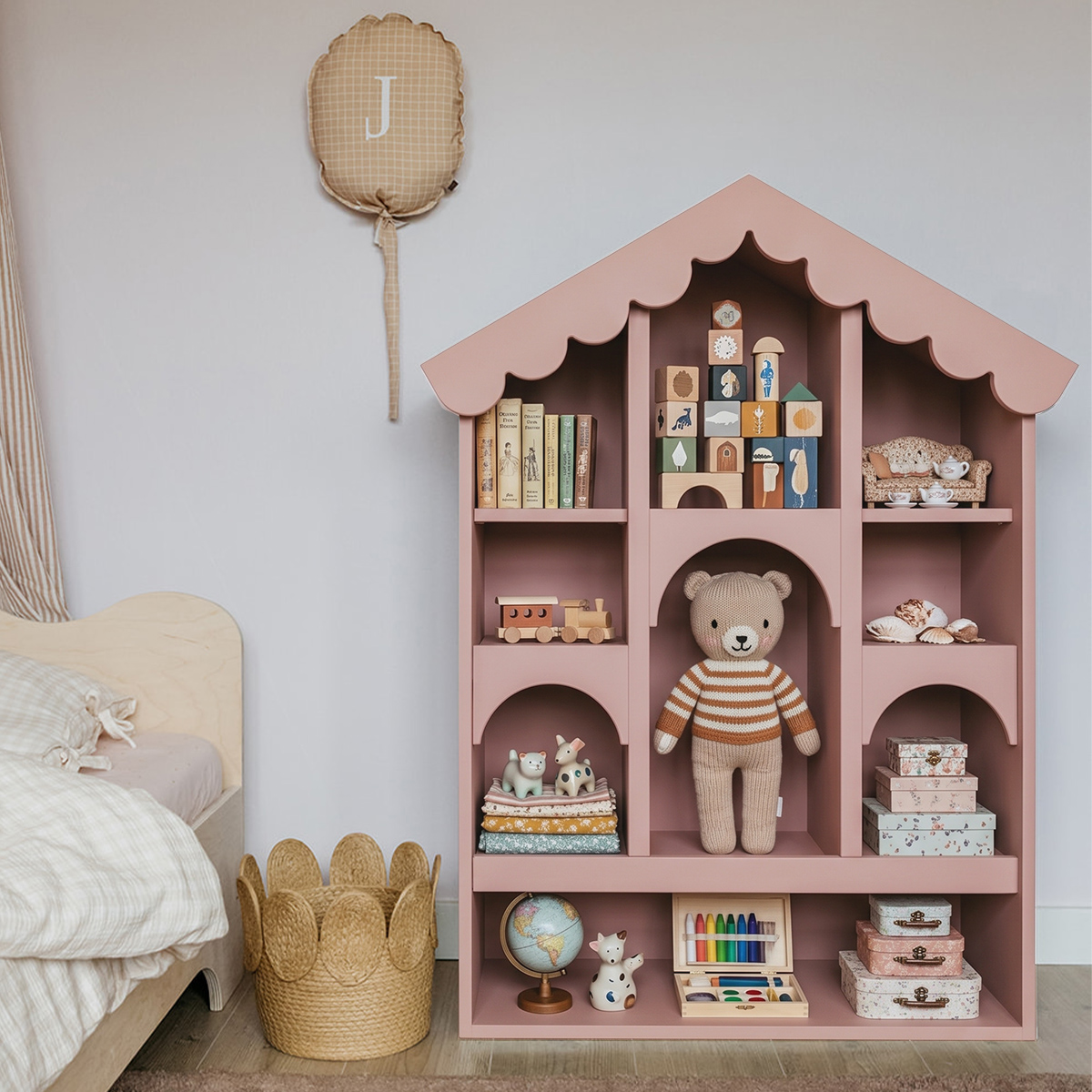 Woodluck_Babushka_rose_maison_poupee_2