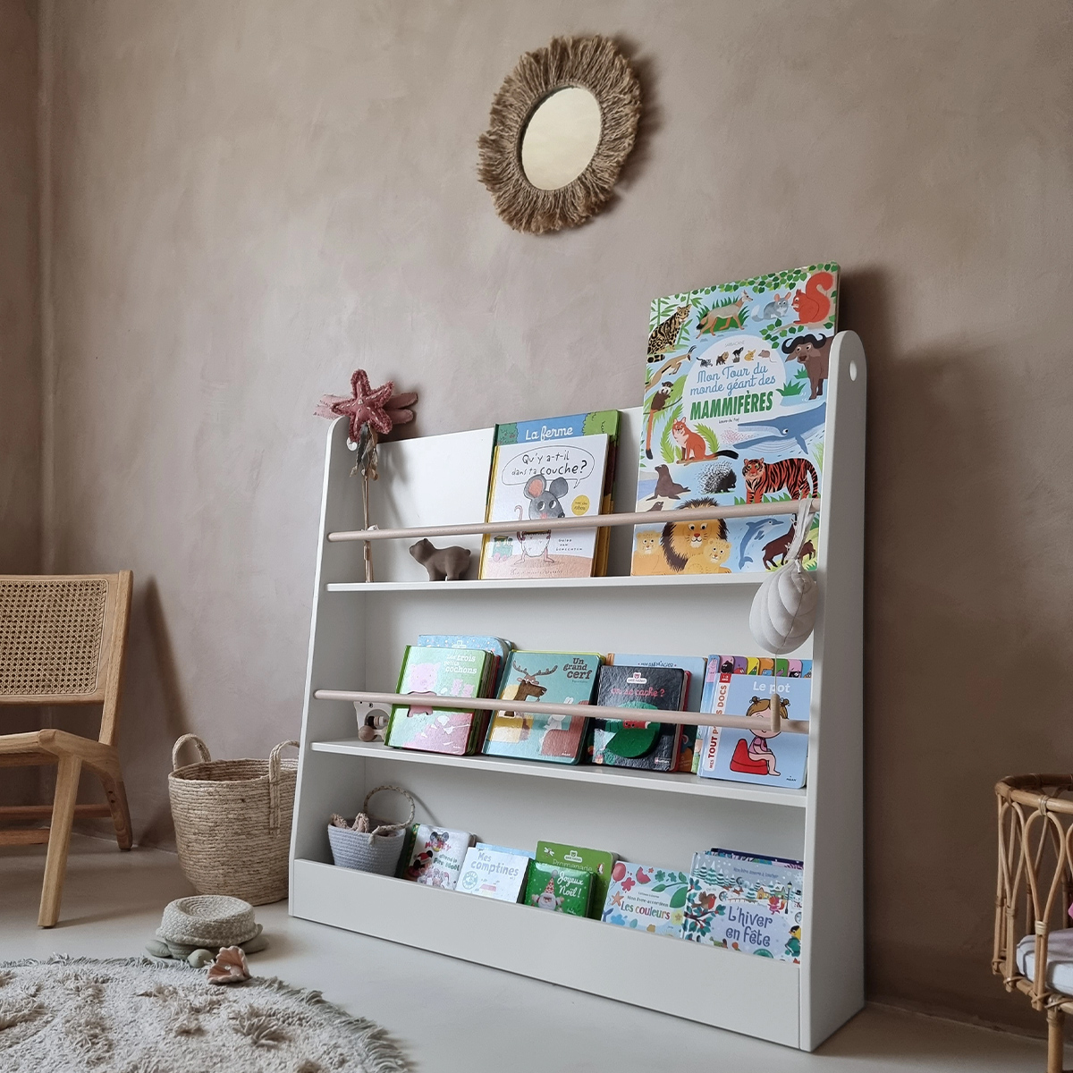 Woodluck_Bookworm_blanc_bibliotheque_2