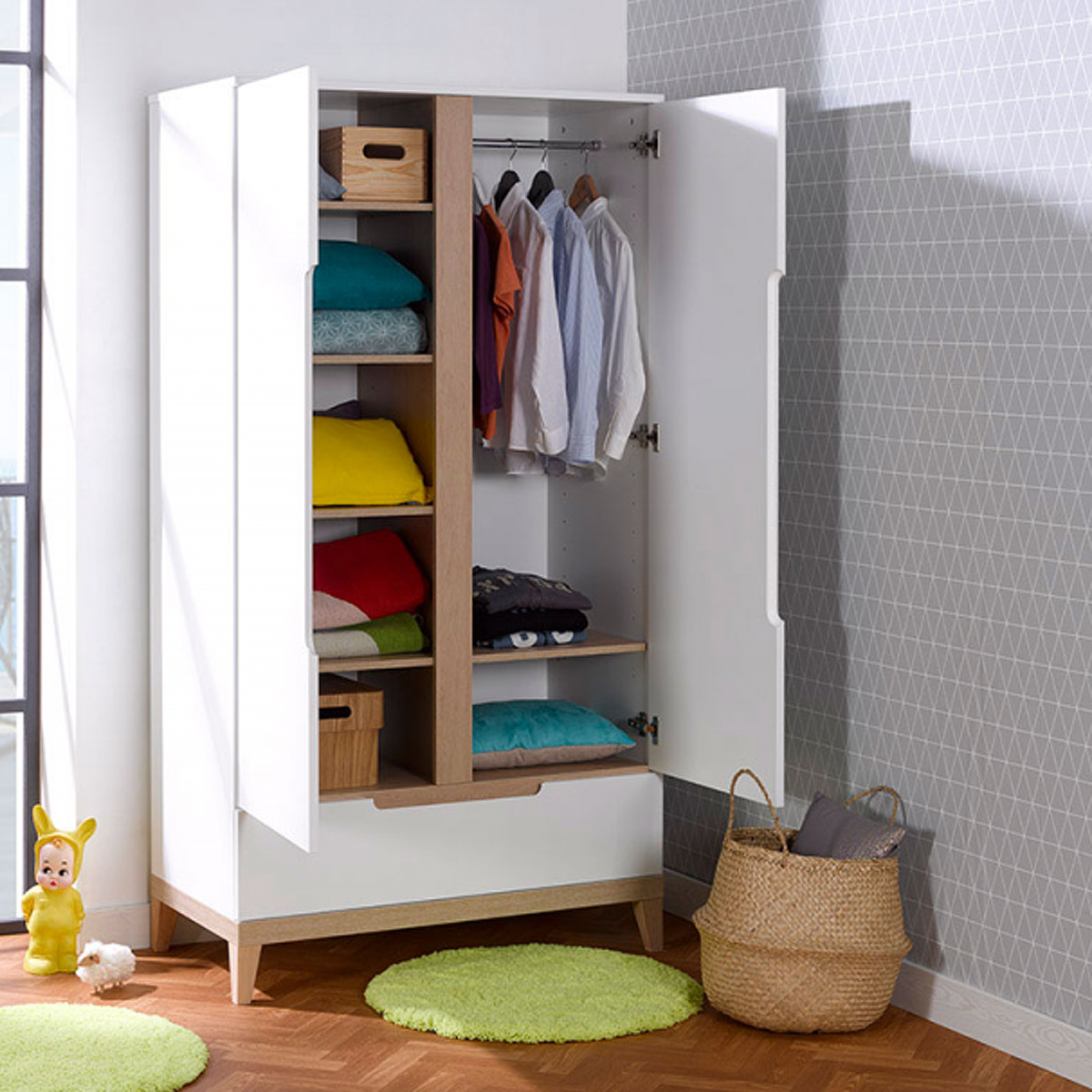 bebe_provence_evidence_armoire_ouverte