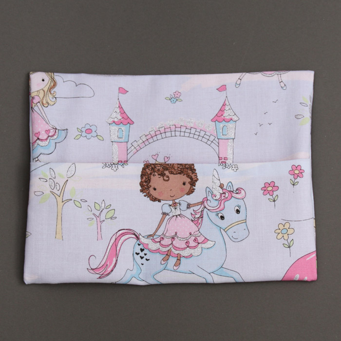 pochette_serviette_cou_elastique_table_enfant_lilooka_princesse_paillettes_2