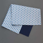 2425-grande-serviette-de-table-enfants-etoiles-bleues-lilooka