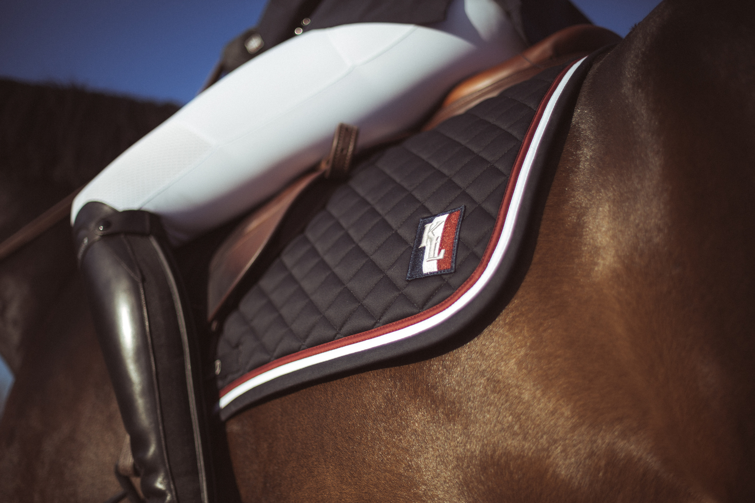tapis-de-selle-kingsland-classic-bleu-KLC-HGS-755-020-2