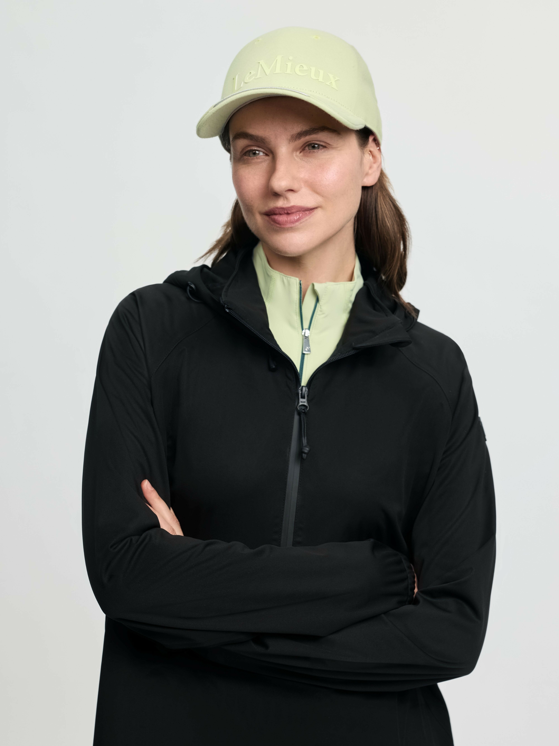 casquette-lemieux-lara-macaron-vert-4