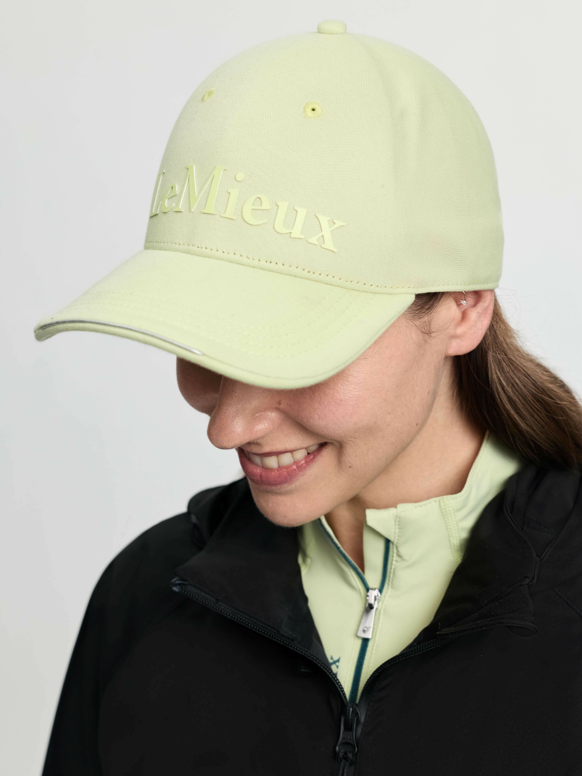 casquette-lemieux-lara-macaron-vert