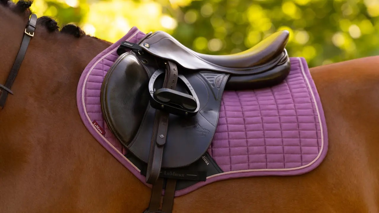 tapis-de-selle-lemieux-cc-mallow-rose-3