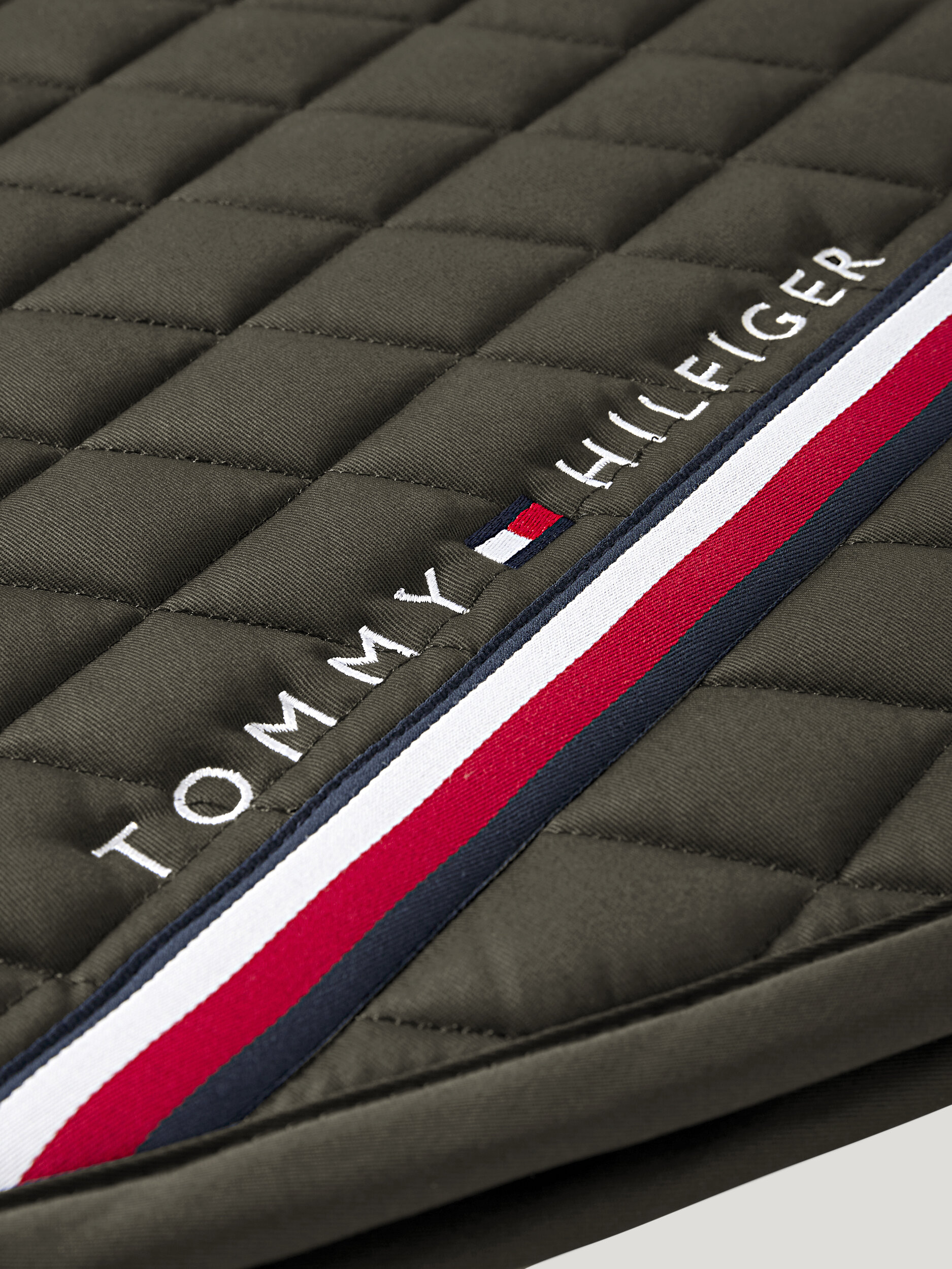 tapis-de-selle-tommy-hilfiger-stanford-camo-gree-vert-foncé