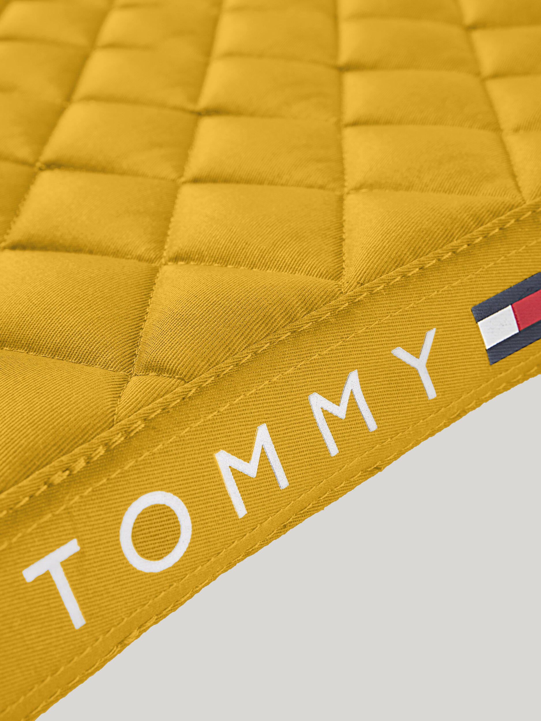 tapis-de-selle-tommy-hilfiger-stanford-moutarde-detail-3