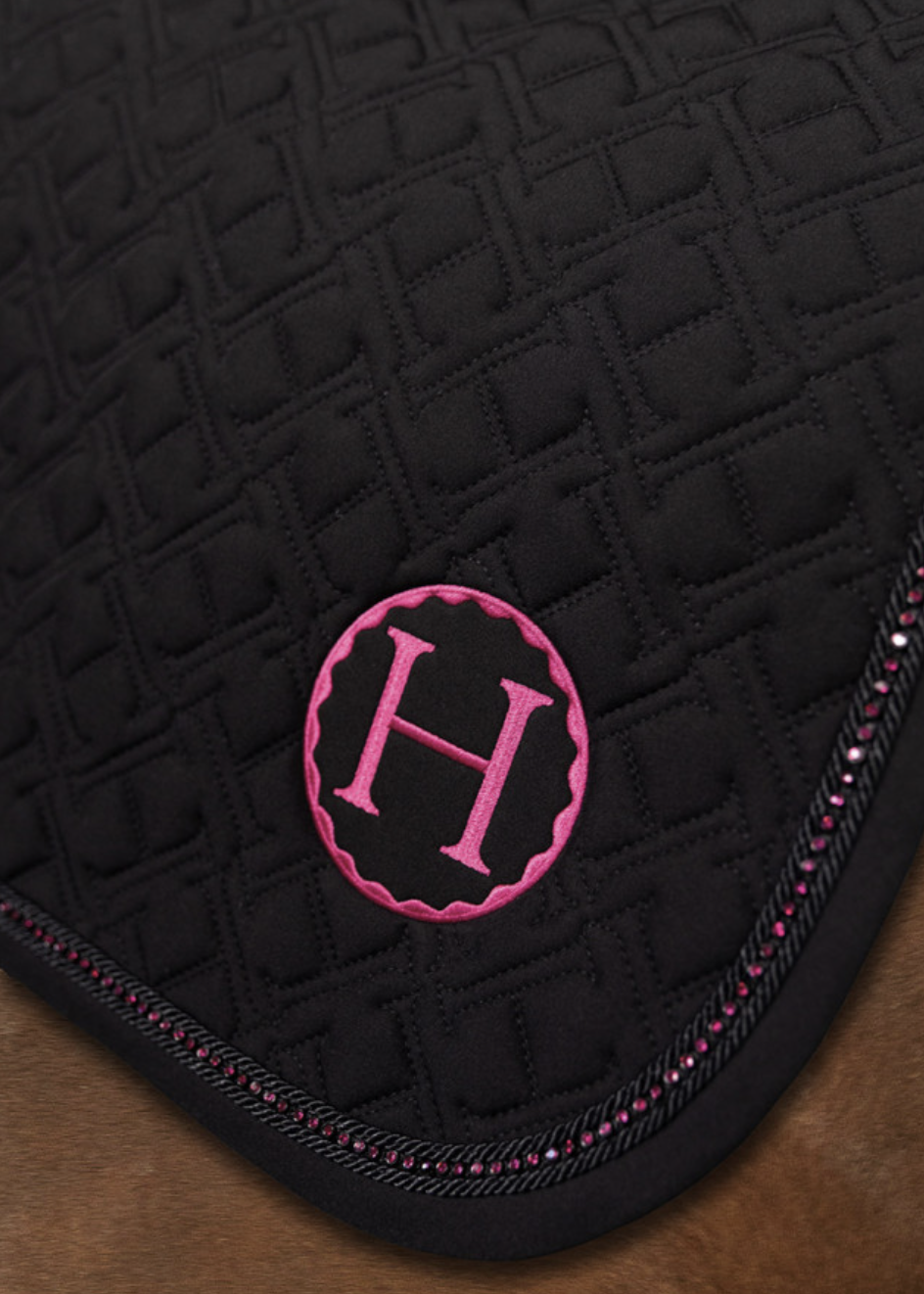 tapis-de-selle-saphir-harcour-octobre-rose