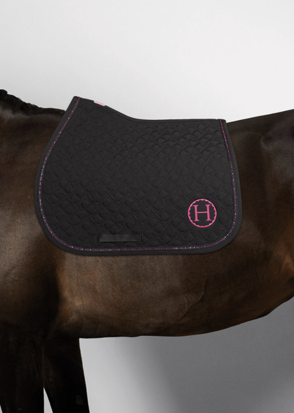 tapis-de-selle-saphir-harcour-octobre-rose-3