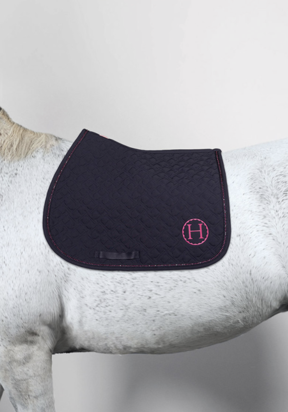tapis-de-selle-saphir-harcour-octobre-rose-navy-1