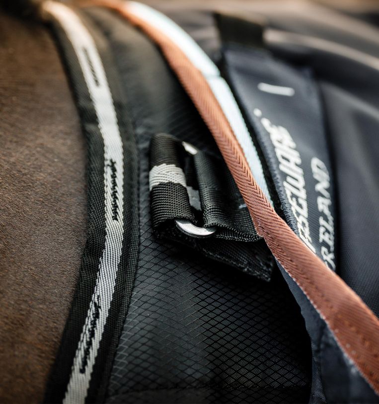 easy-layer-horseware-100-gr-liner-couverture-noir5