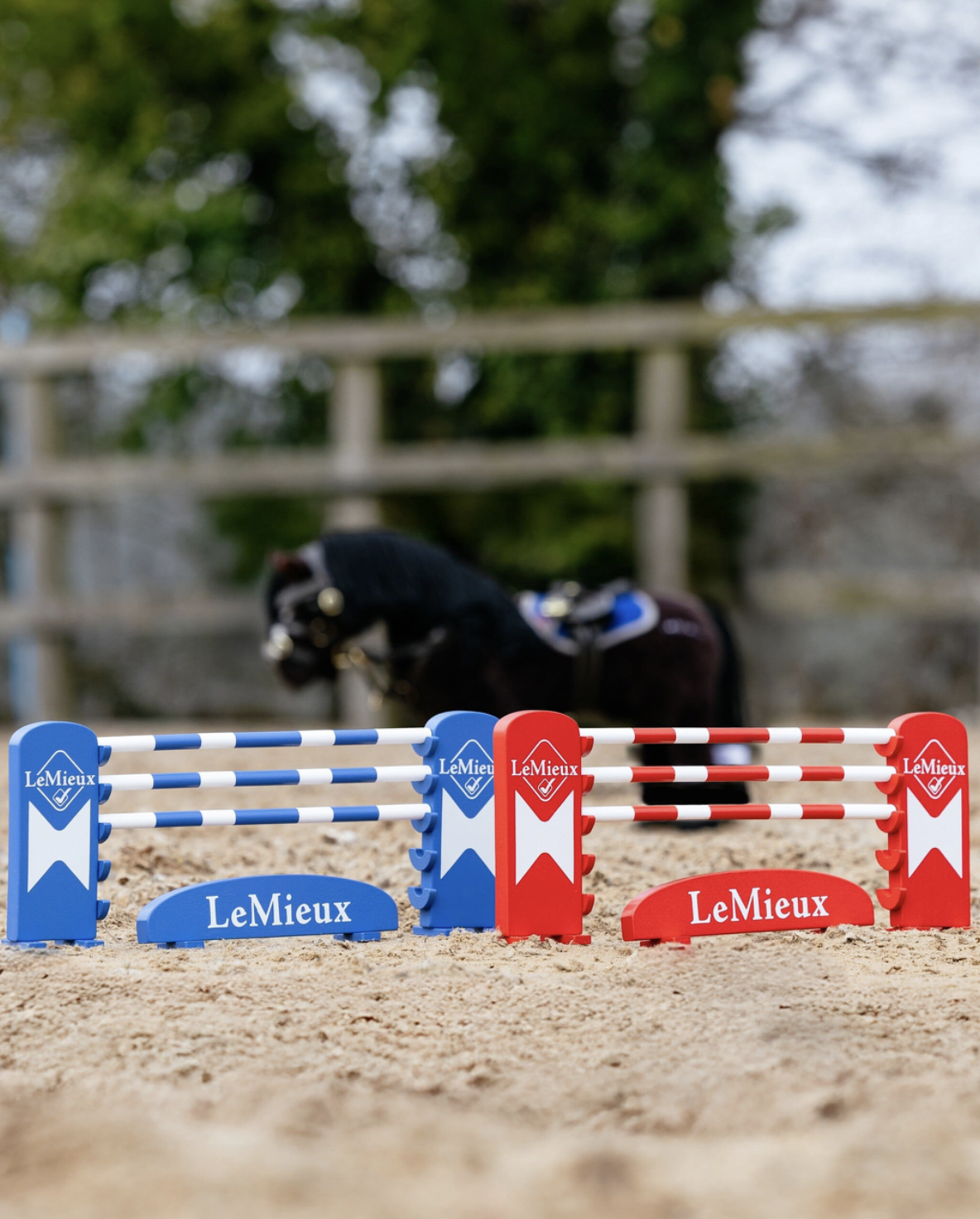 set-obstacle-toy-horse