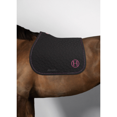 tapis-de-selle-saphir-harcour-octobre-rose-1