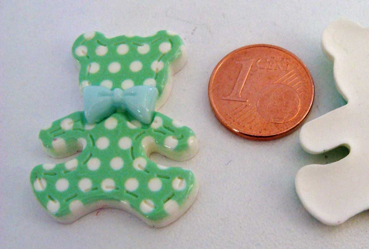 embellissement resine ourson vert