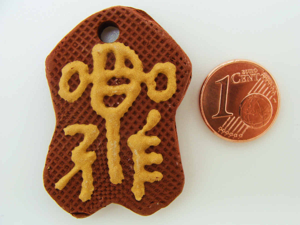 pendentif terre cuite marron TC04
