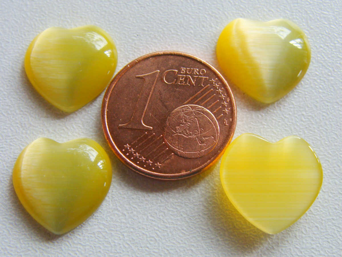 cabochon coeur 12mm oeil de chat jaune