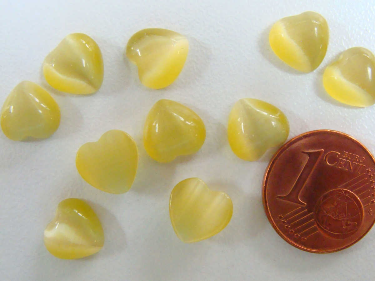 cabochon coeur 8mm oeil de chat jaune