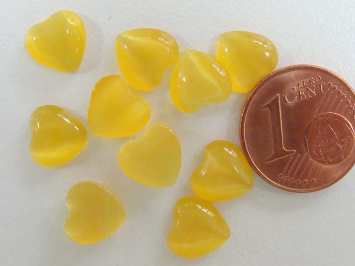 cabochon coeur 8mm oeil de chat jaune fonce