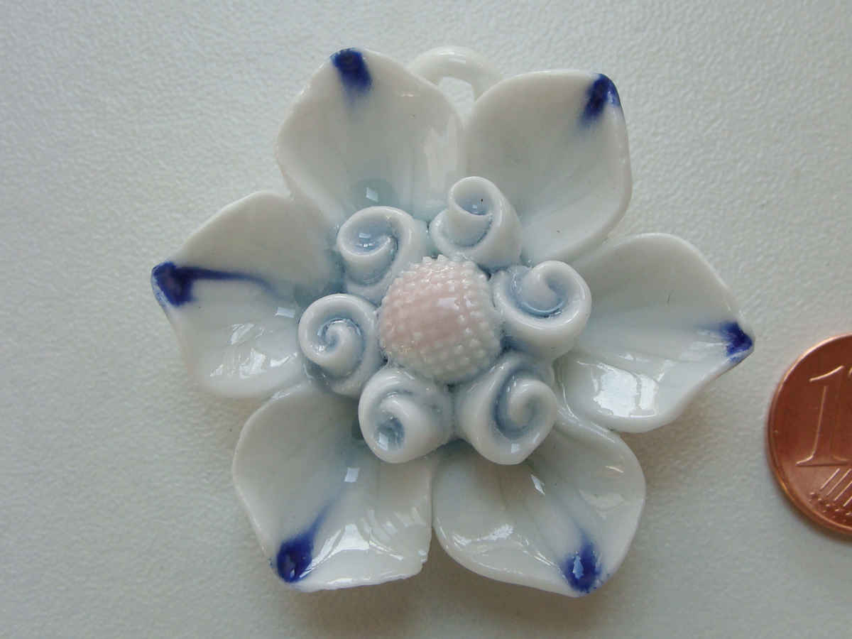 pendentif porcelaine fleur pend-por-08