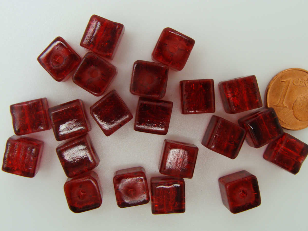 perle verre craquele cube 8mm rouge