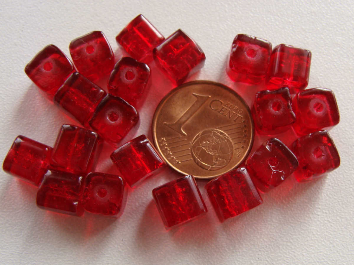 perle verre craquele cube 6mm rouge