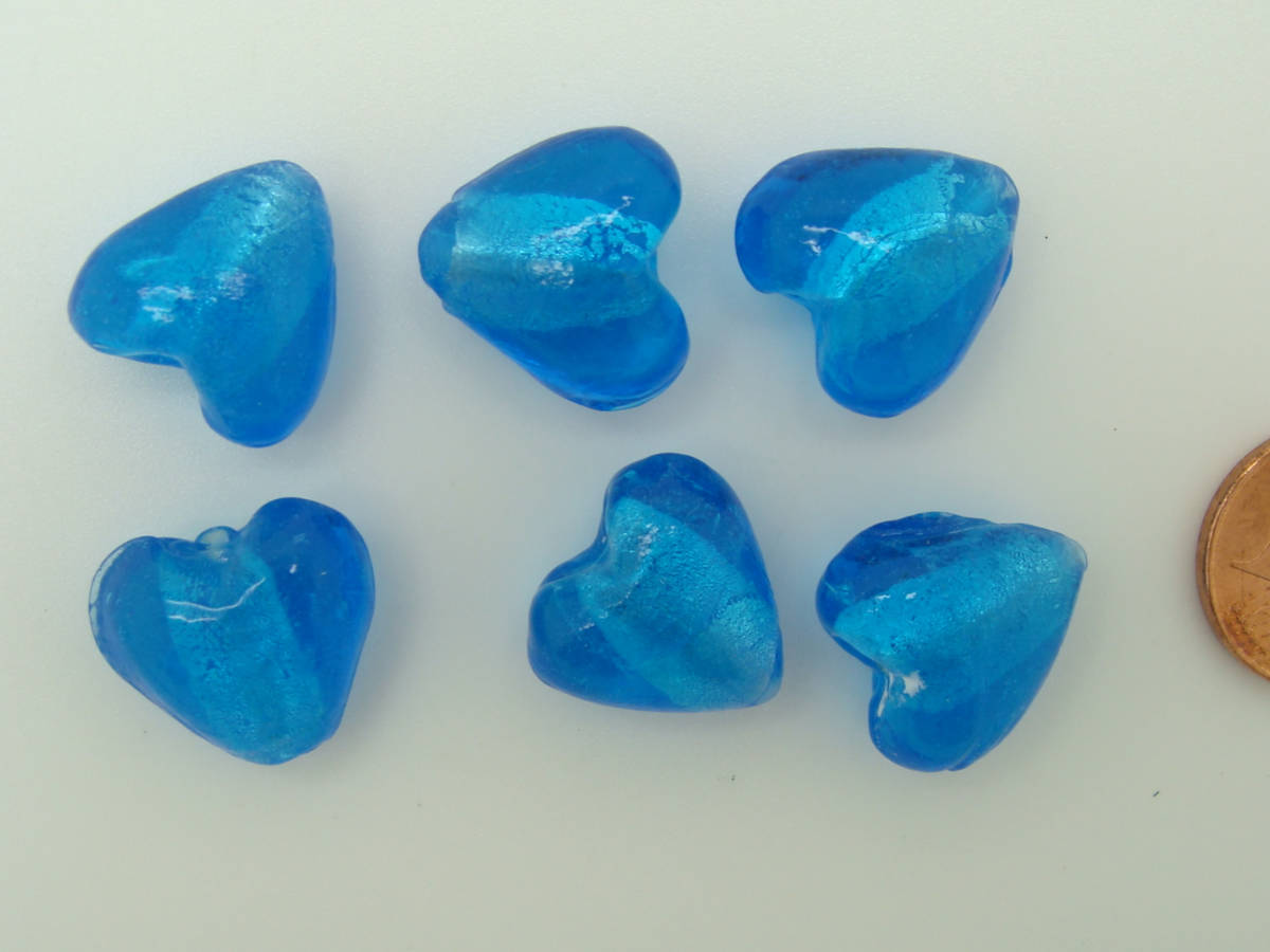 perle coeur 15mm feuille argente bleu vif