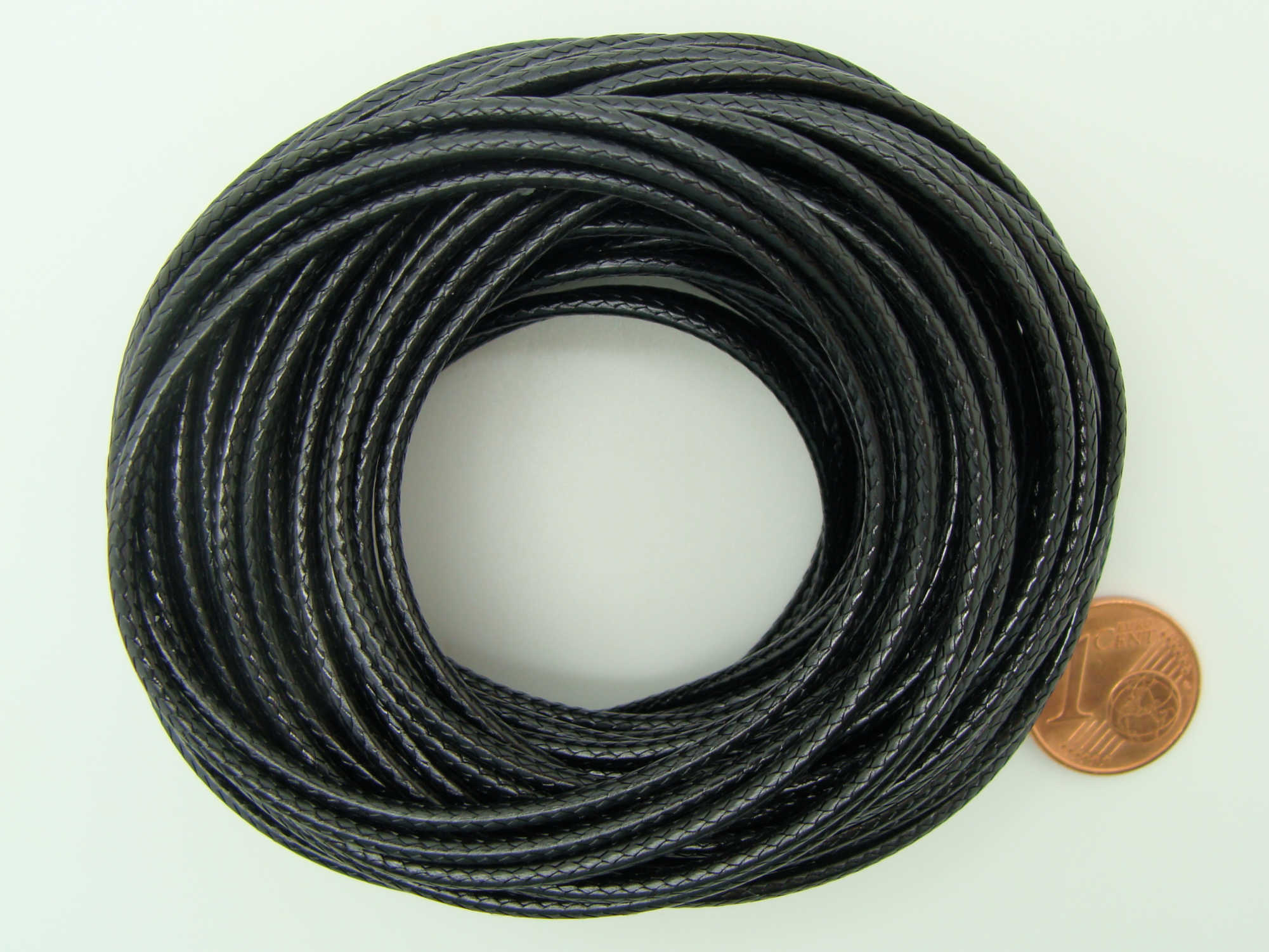 fil nylon 2mm noir echeveau polyester cire