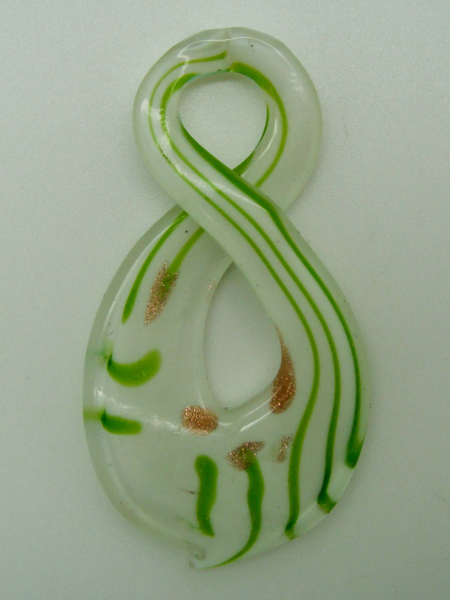 pendentif verre lampwork 8 vert Pend-55