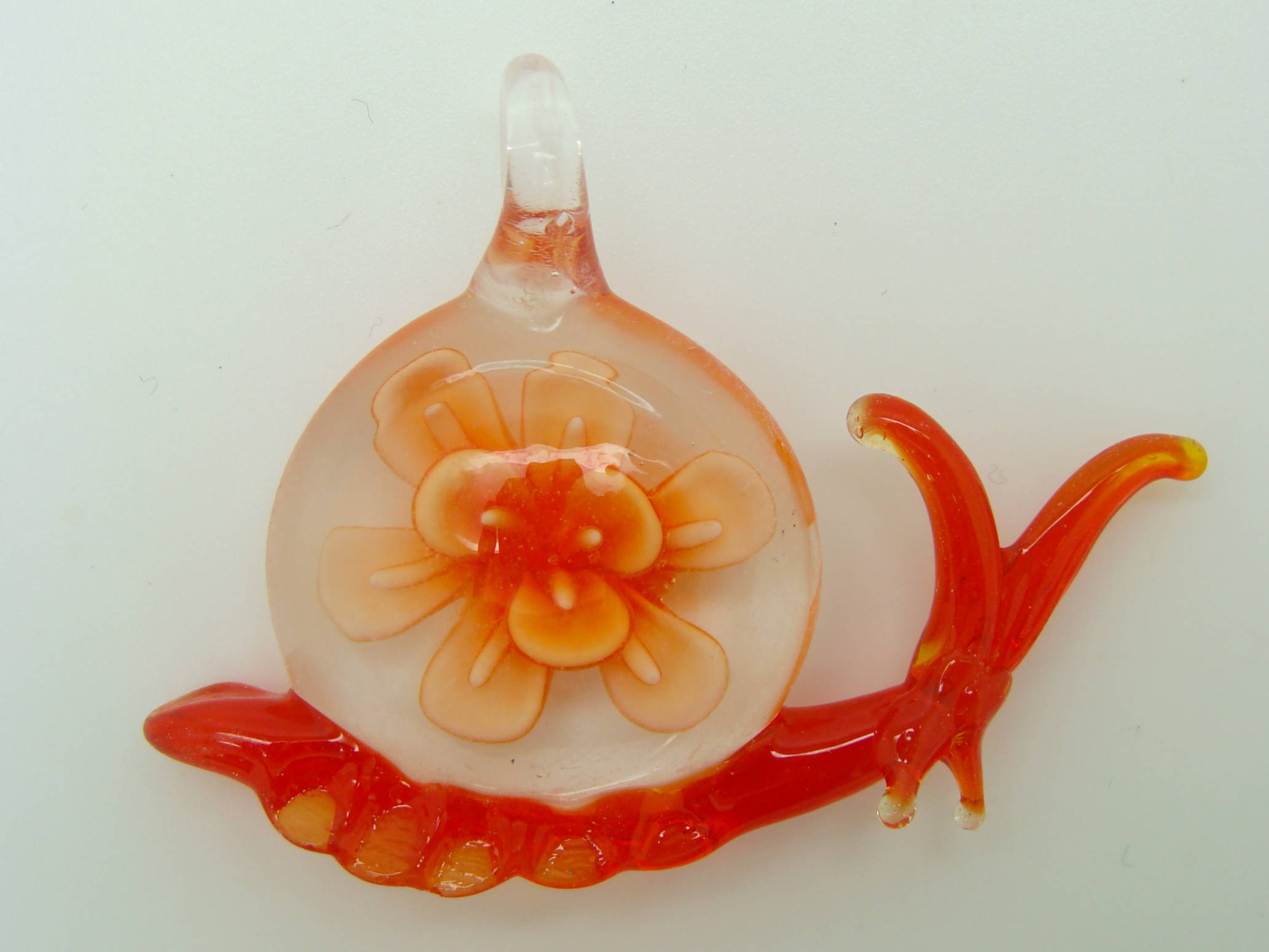 pendentif escargot orange Pend-112