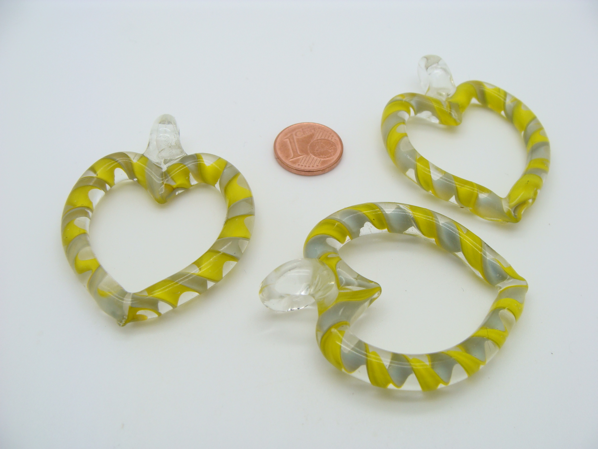 pendentif coeur creux jaune verre lampwork Pend-175-1