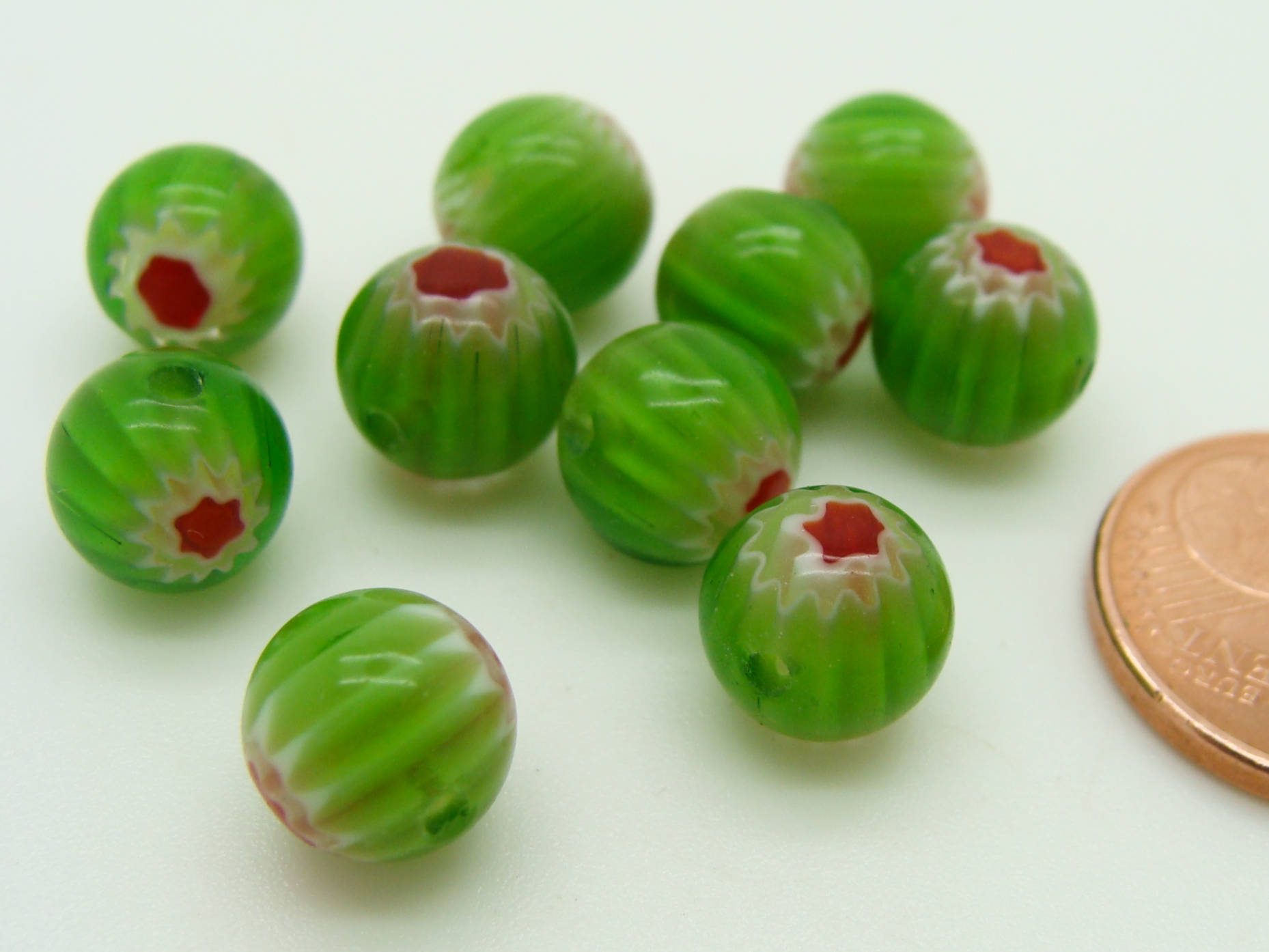 Perles verre Millefiori rondes 8mm Vert fleur Rouge par 10 pcs