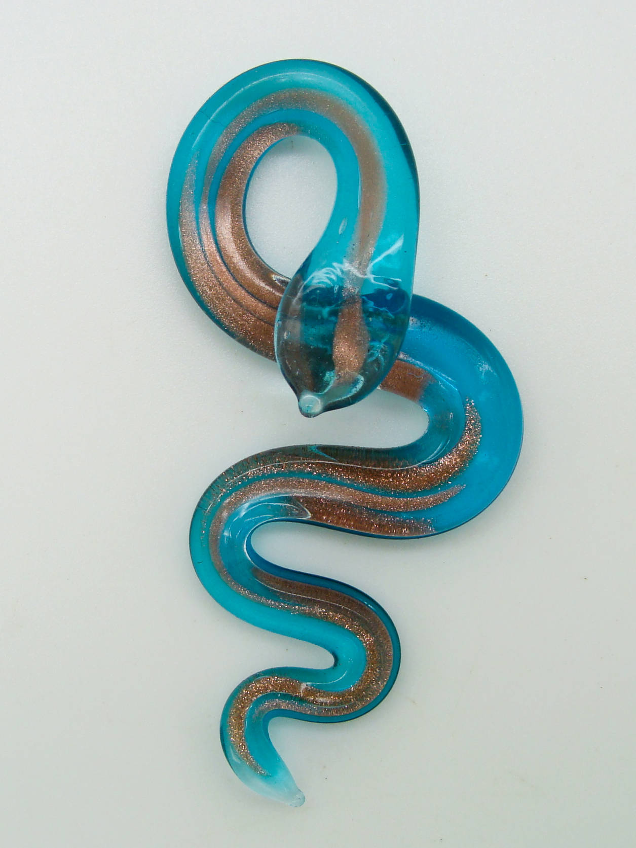Pend-254-1 pendentif serpent bleu dore lampwork