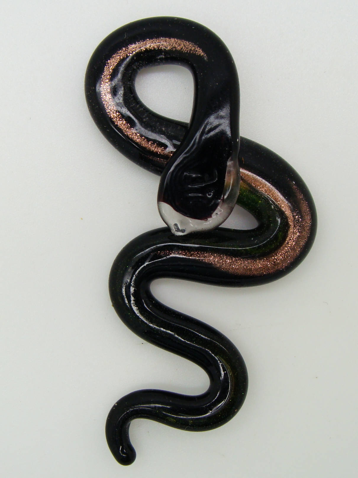 Pend-254-3 pendenitf serpent noir dore lampwork