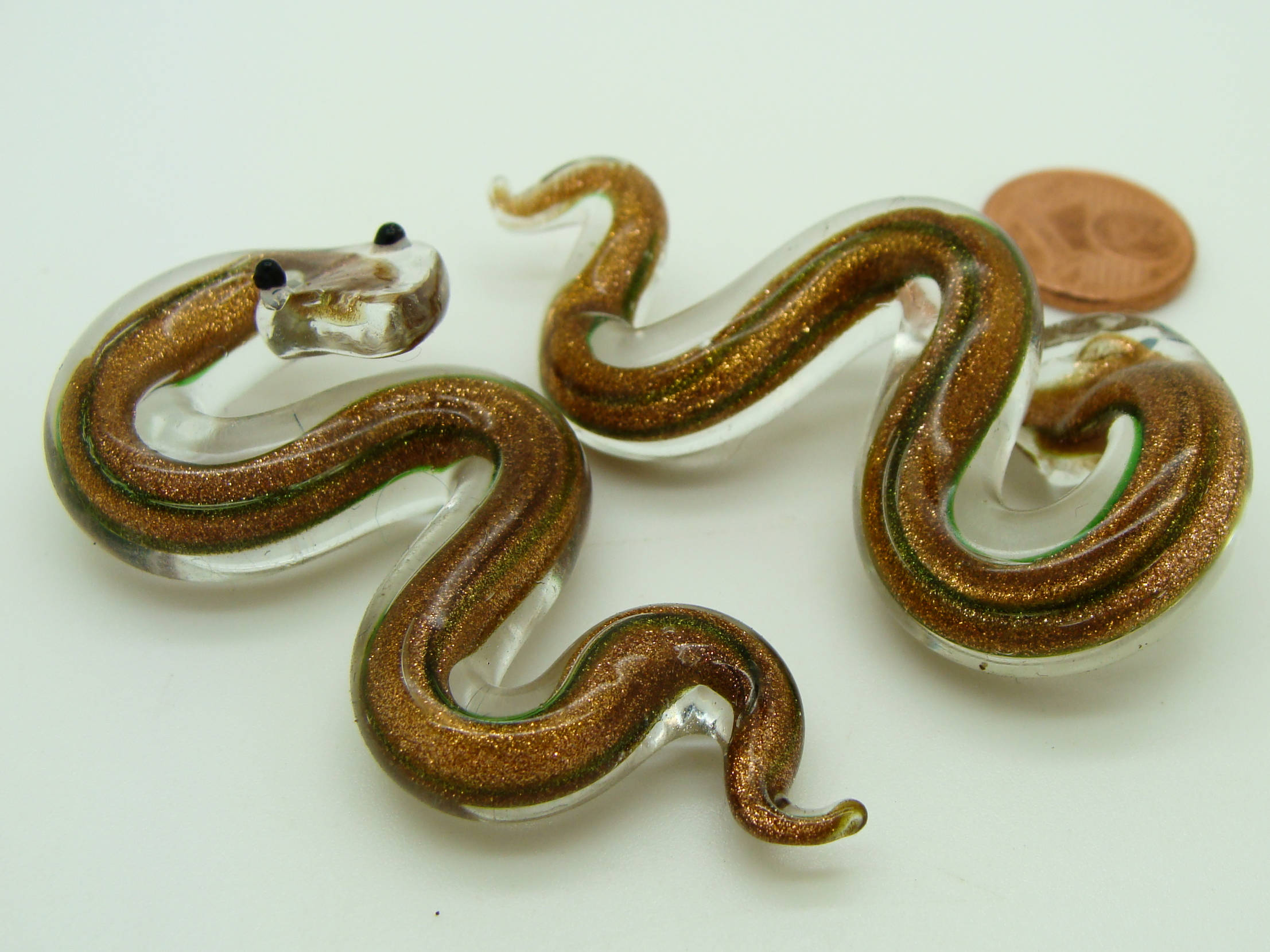 Pend-257-4 pendentif serpent vert dore yeux rond