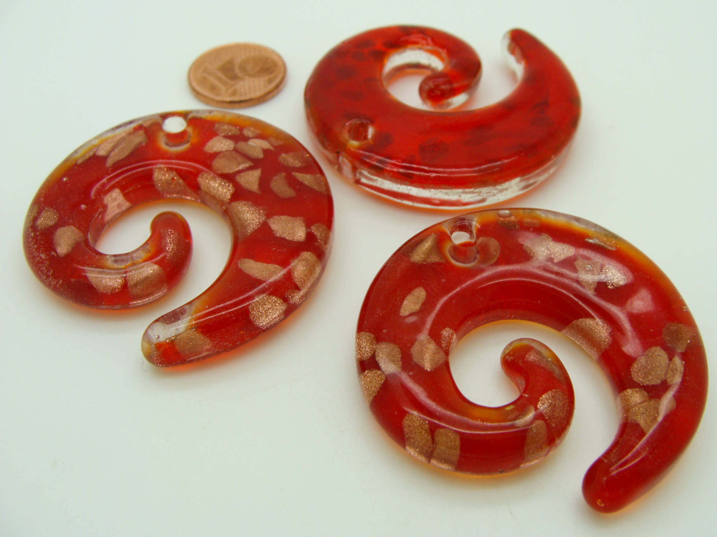 Pend-267-4 pendentif spirale rouge dore verre