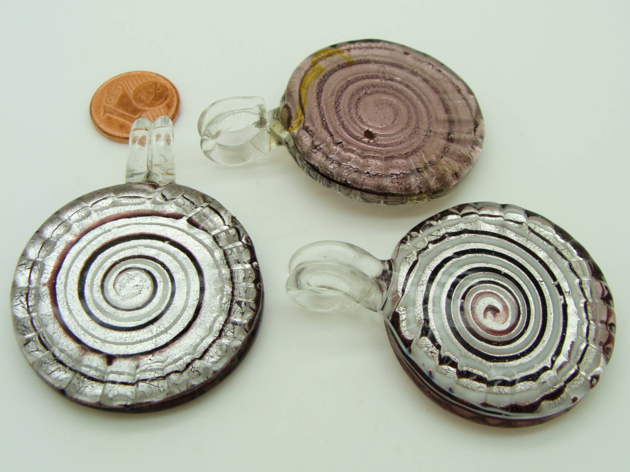 Pend-269-3 pendentif rond strie verre violet