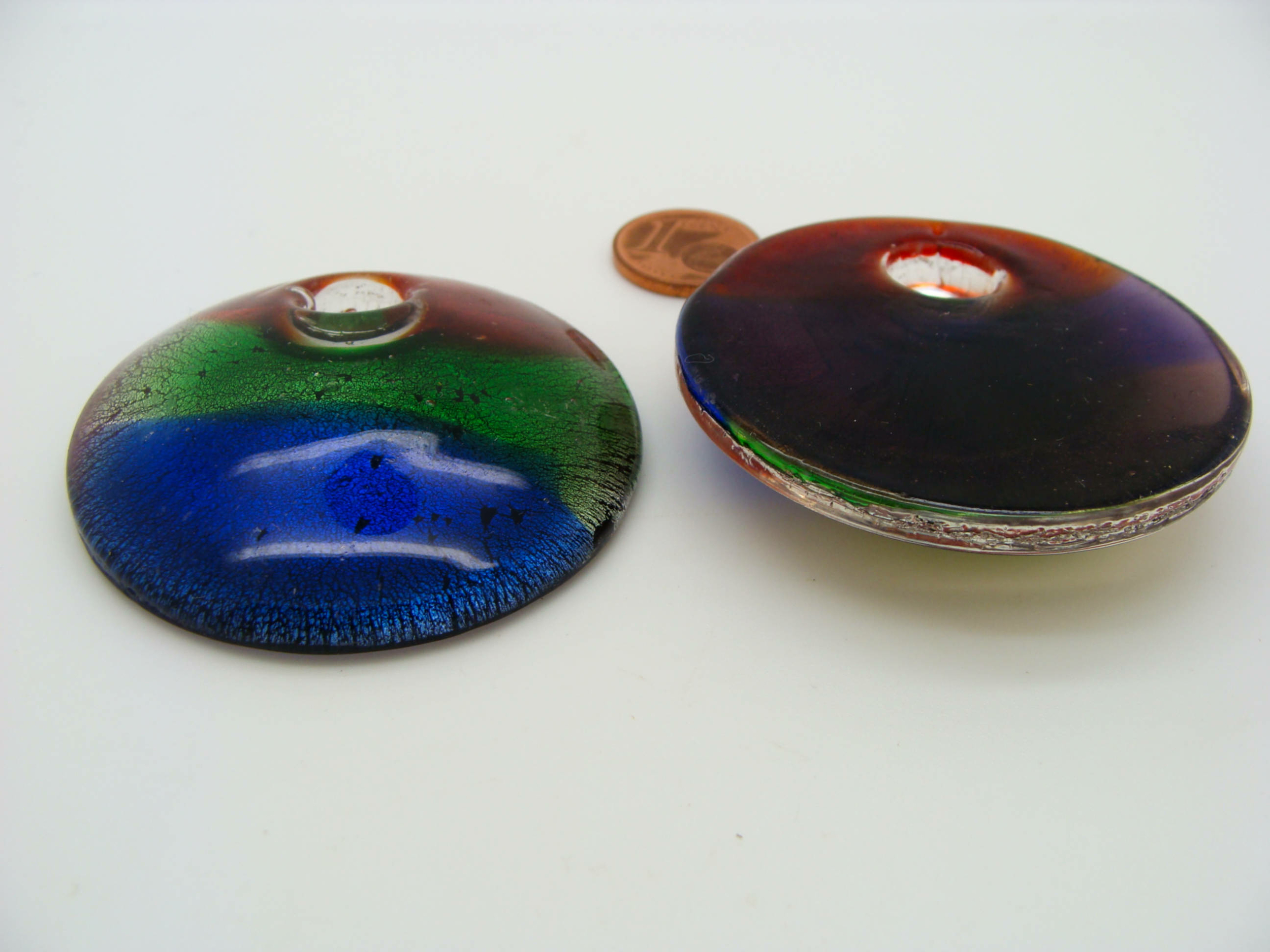 Pend-277-2 pendentif rond tricolore marine verre