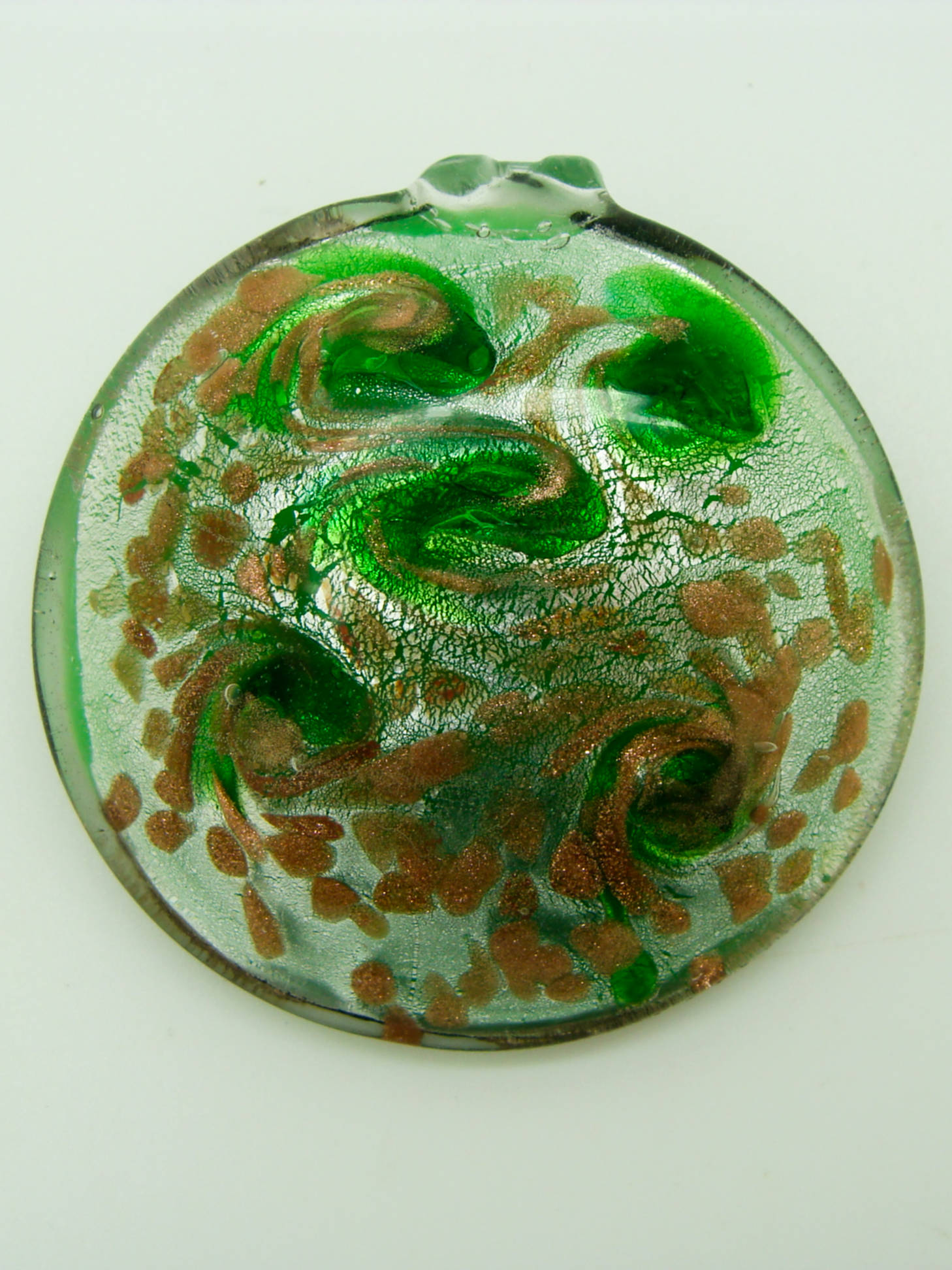 Pend-279-6 pendentif vert volute dore verre lampwork