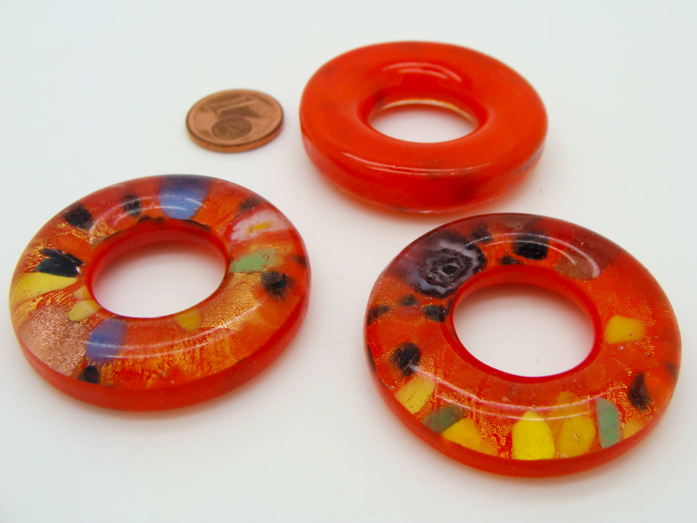 Pend-290-6 pendentif donut verre rouge argente