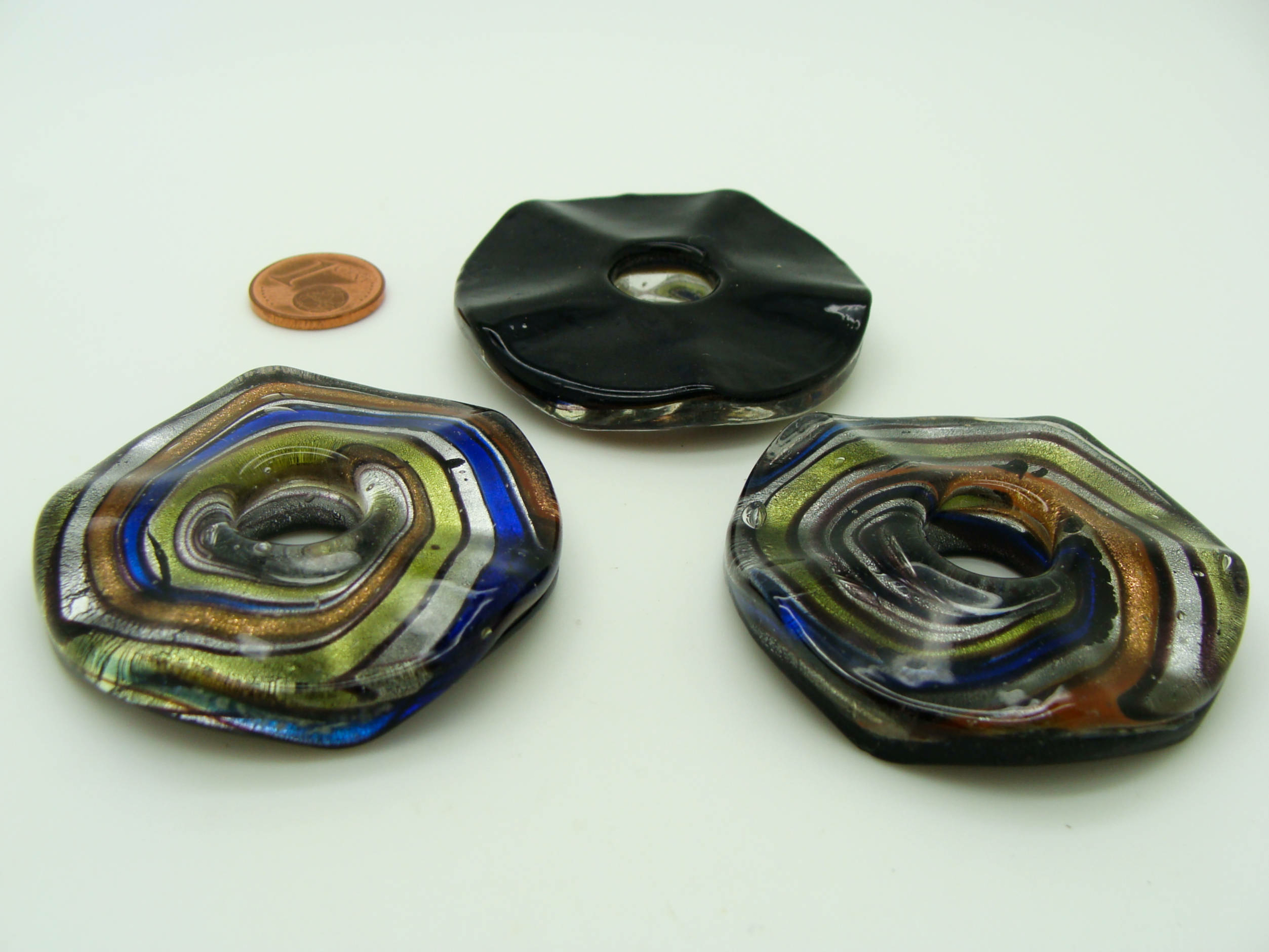 Pend-291-2 pendentif donut verre ondule noir
