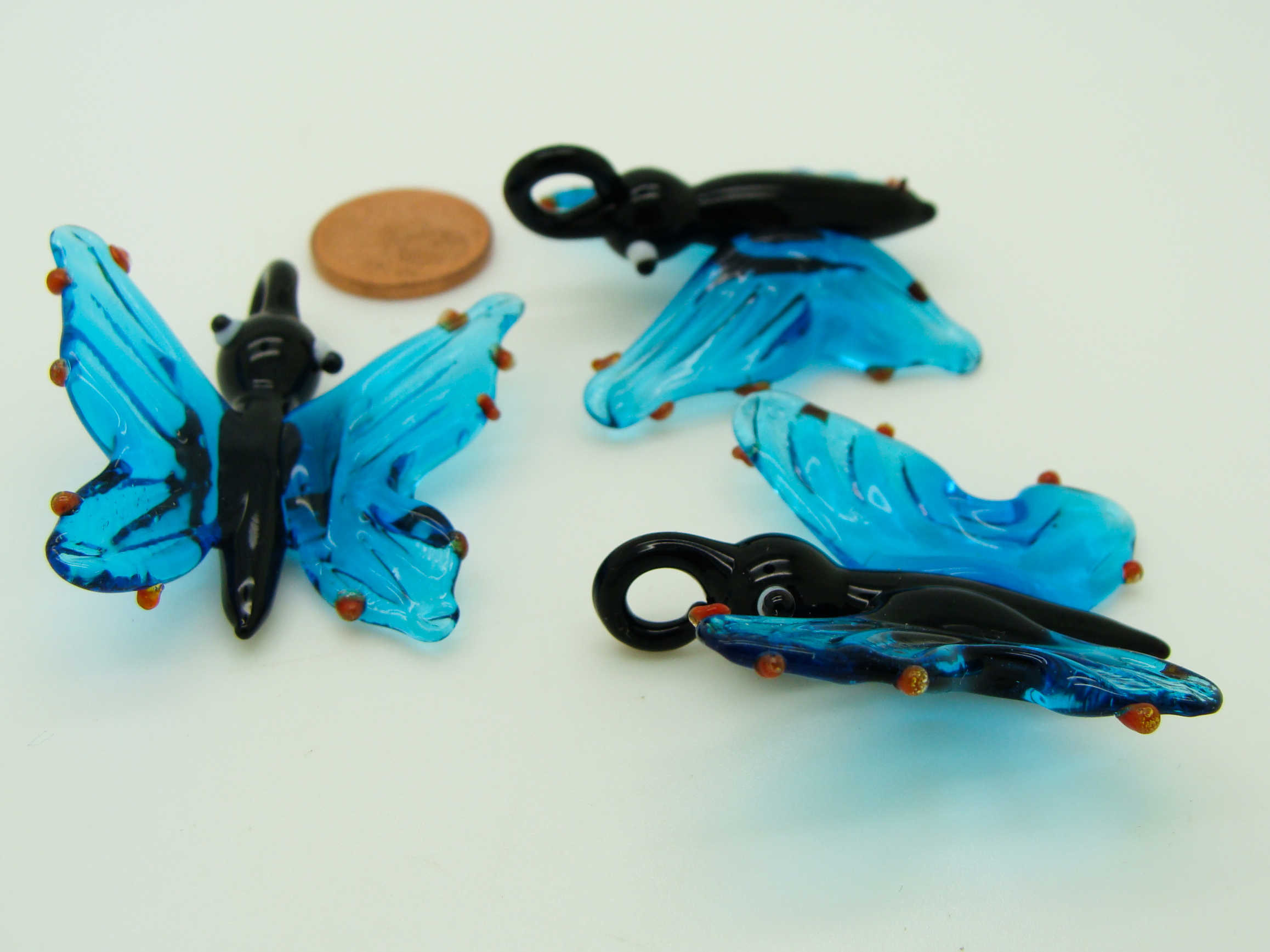 Pend-305-1 pendentif papillon bleu noir verre