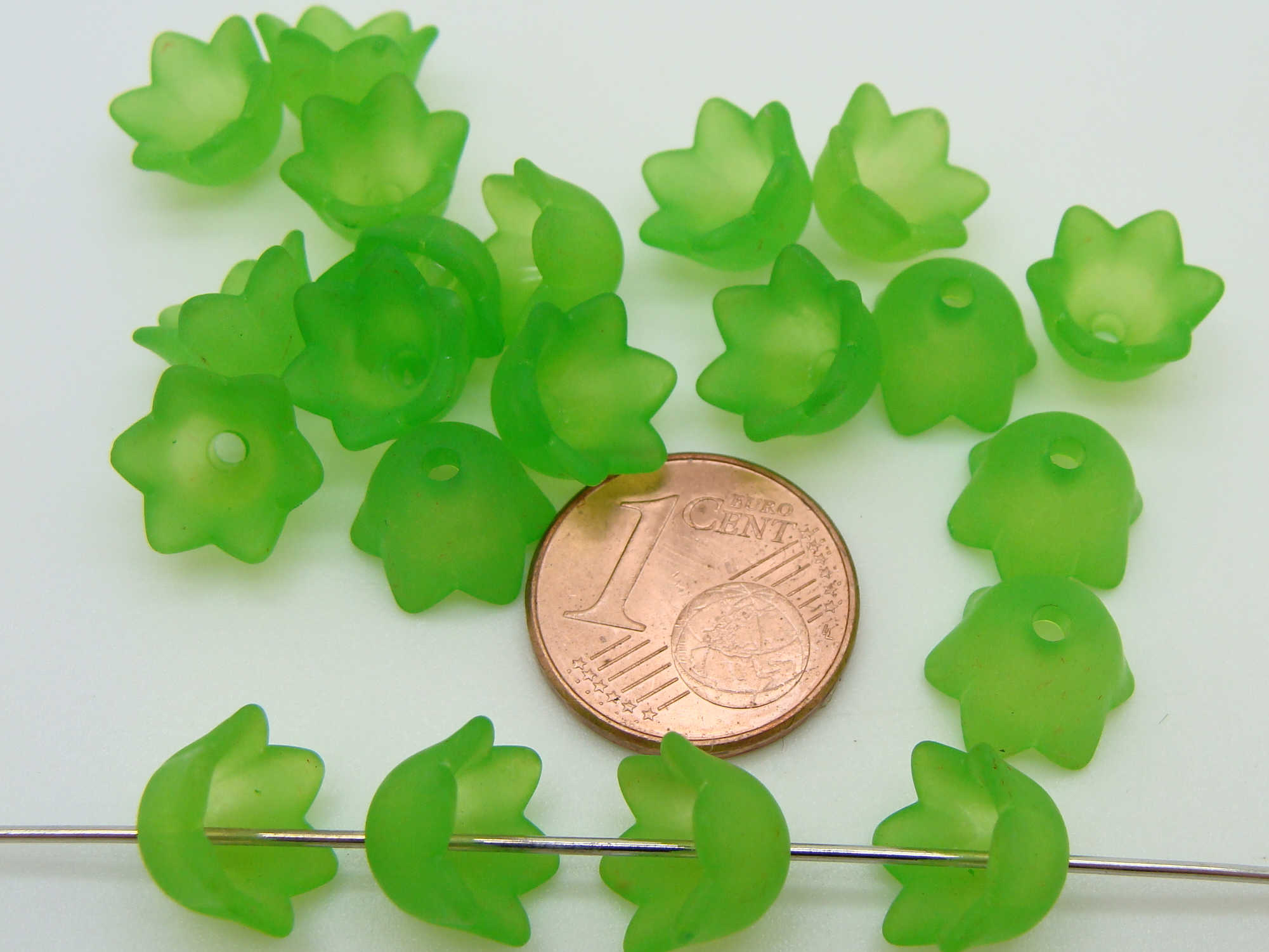 perle acrylique clochette vert