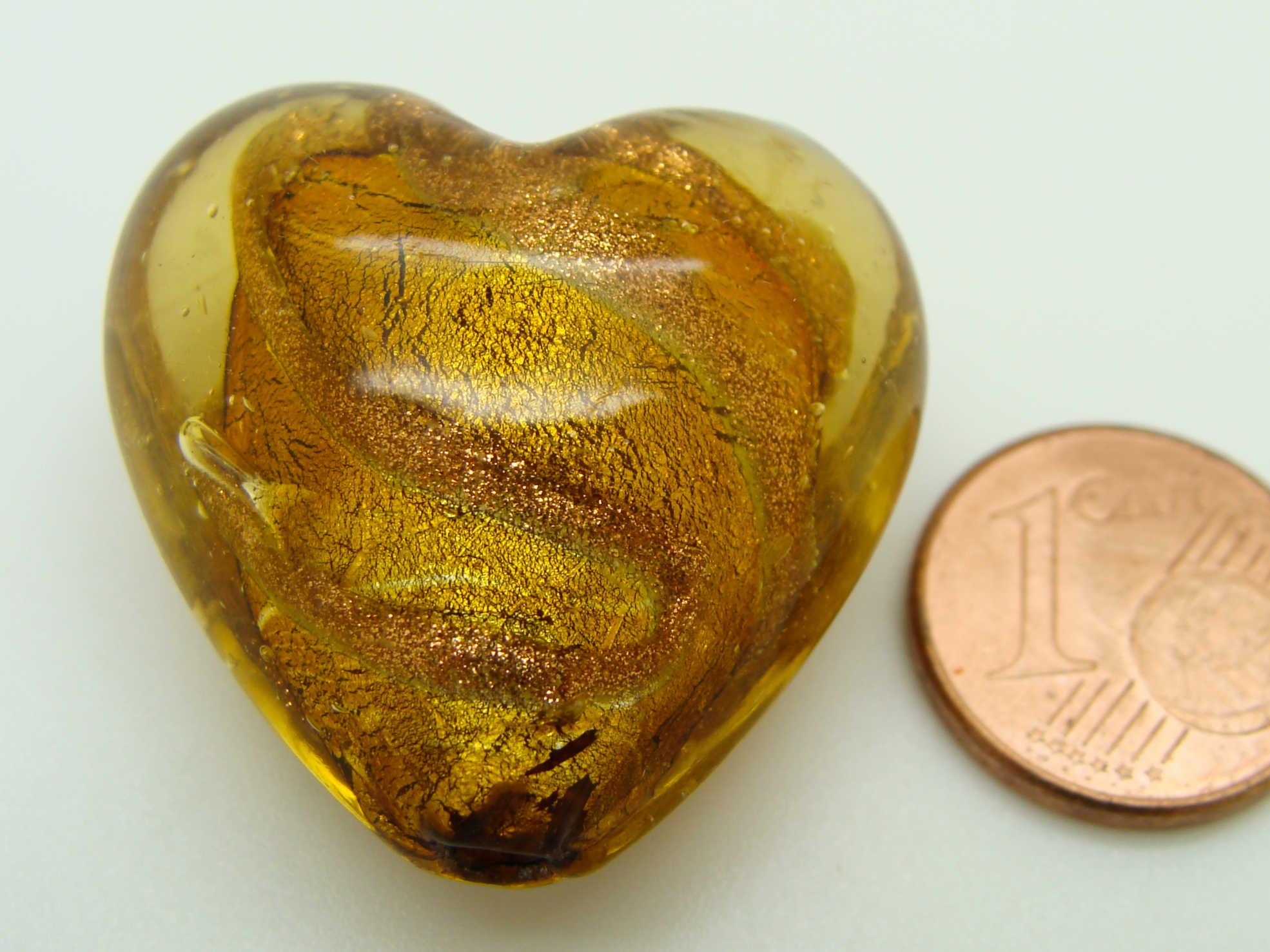 perle coeur 28mm marron avec dore