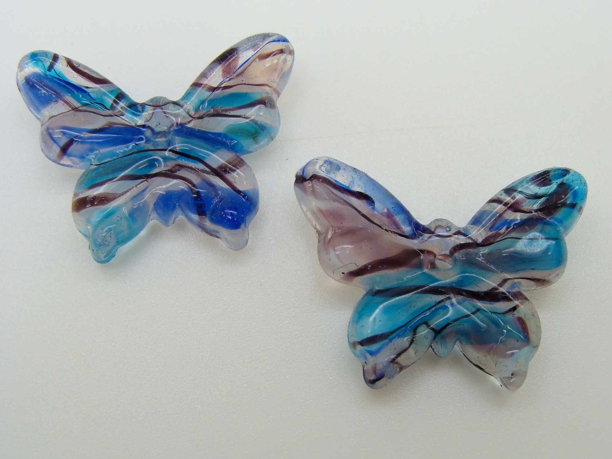Pend-312-4 mini pendentif papillon bleu blanc