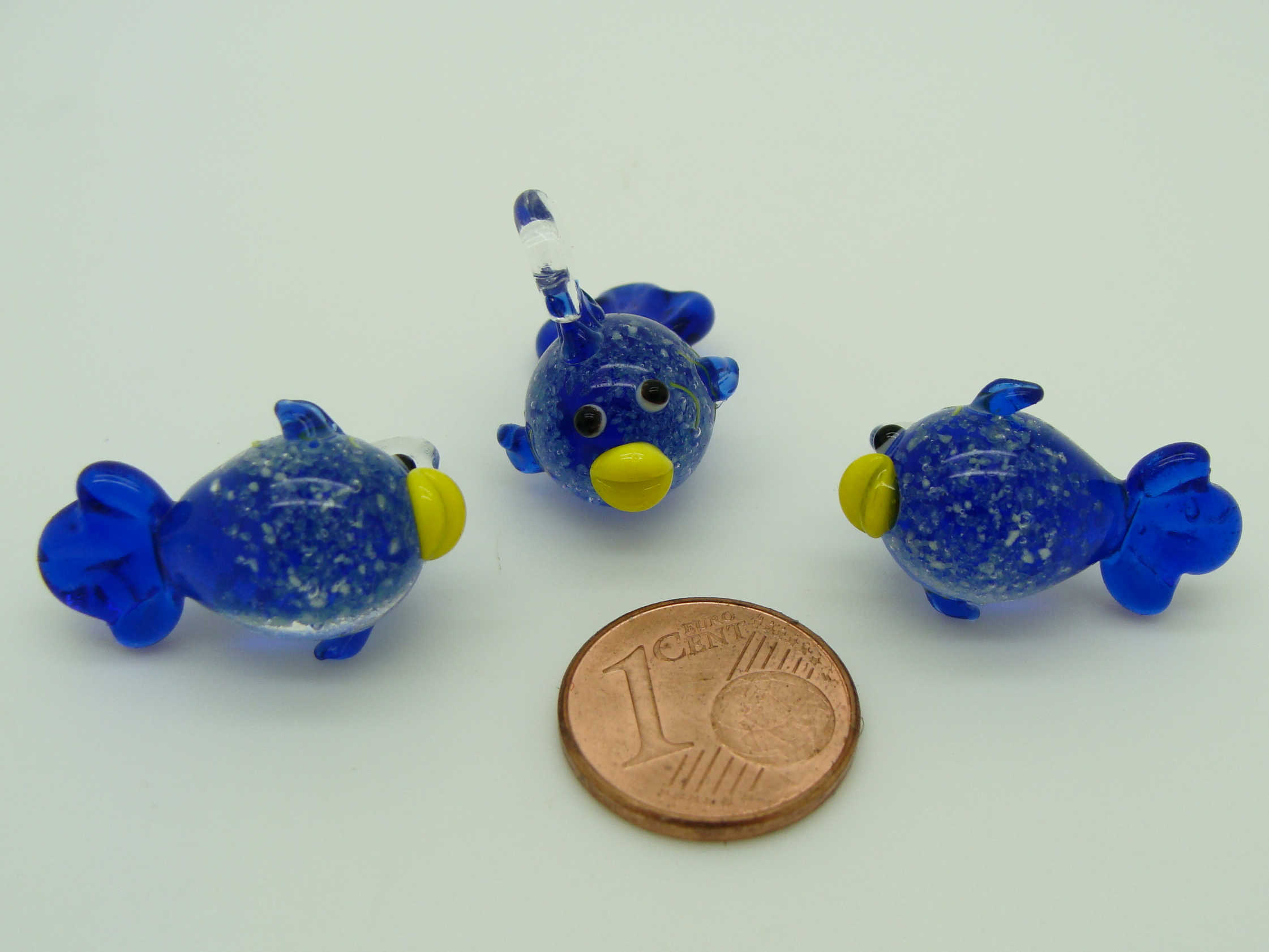 Pend-314-2 mini pendentif poisson bleu fonce verre