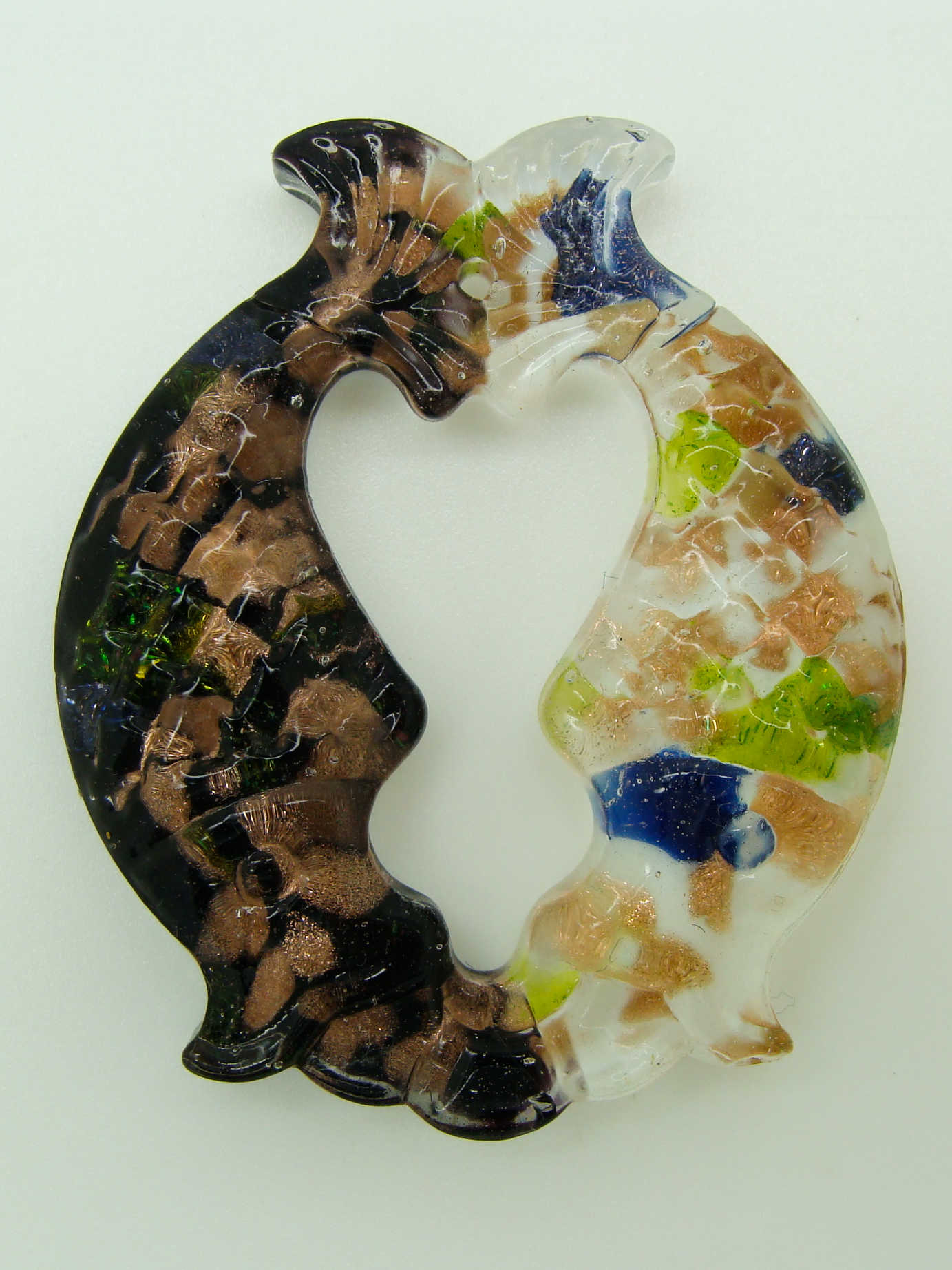 Pend-315-4 pendentif 2 poissons noir blanc animal