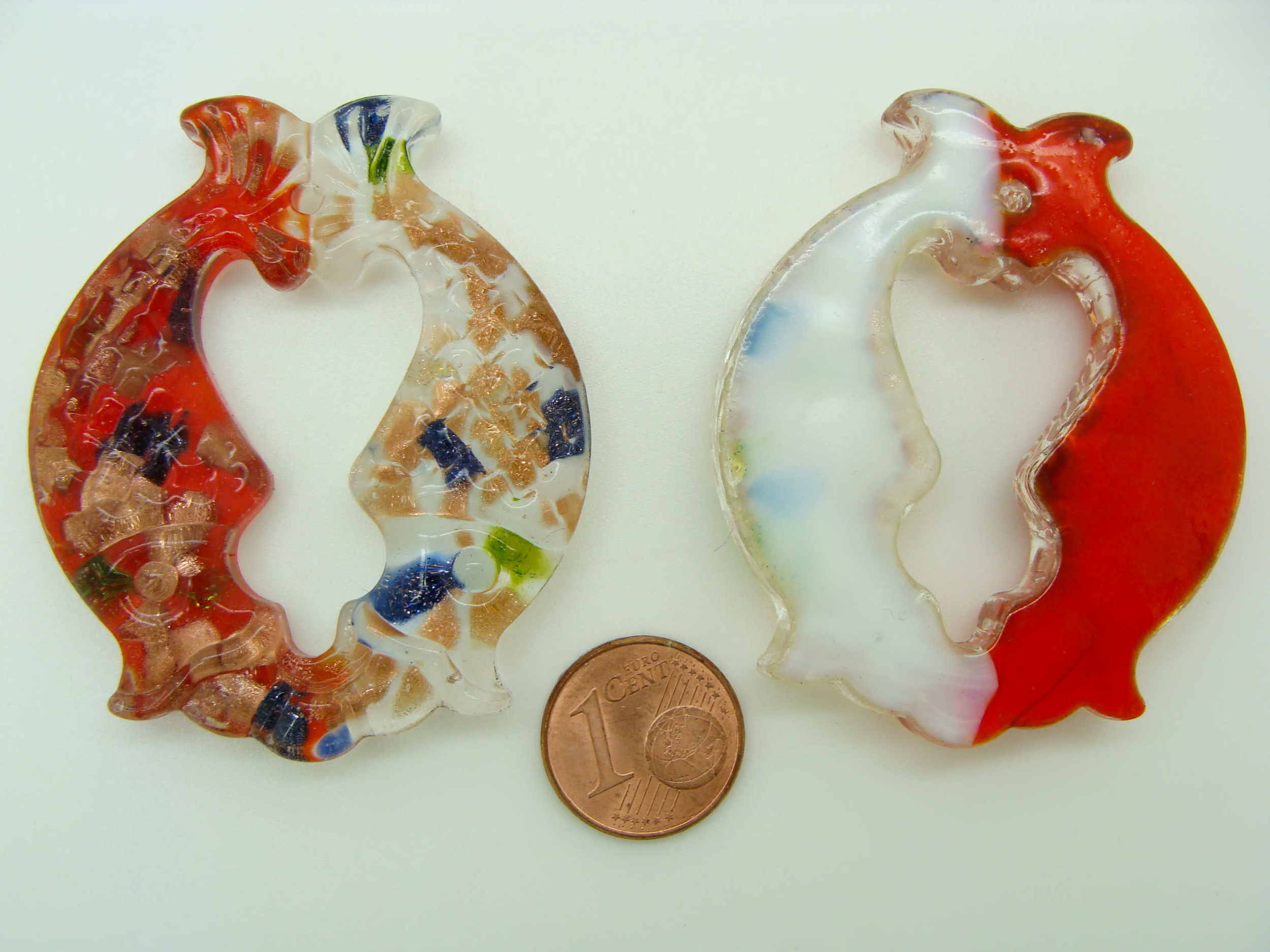 Pend-315-5 pendentif 2 poissons rouge blanc verre