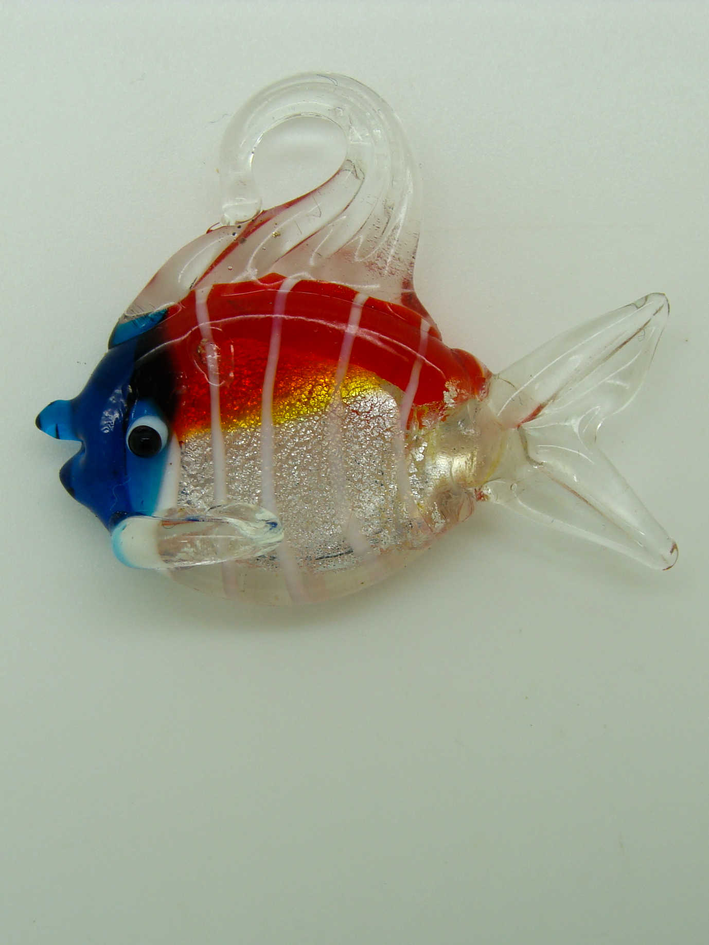 Pend-317-2 pendentif poisson rouge argente animal